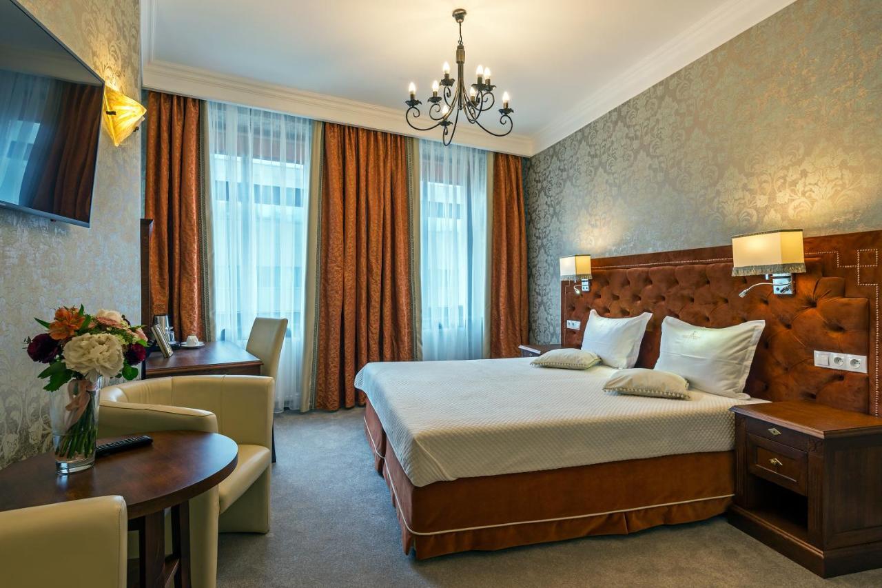 Sleepwalker Boutique Suites วรอตซวาฟ ภายนอก รูปภาพ