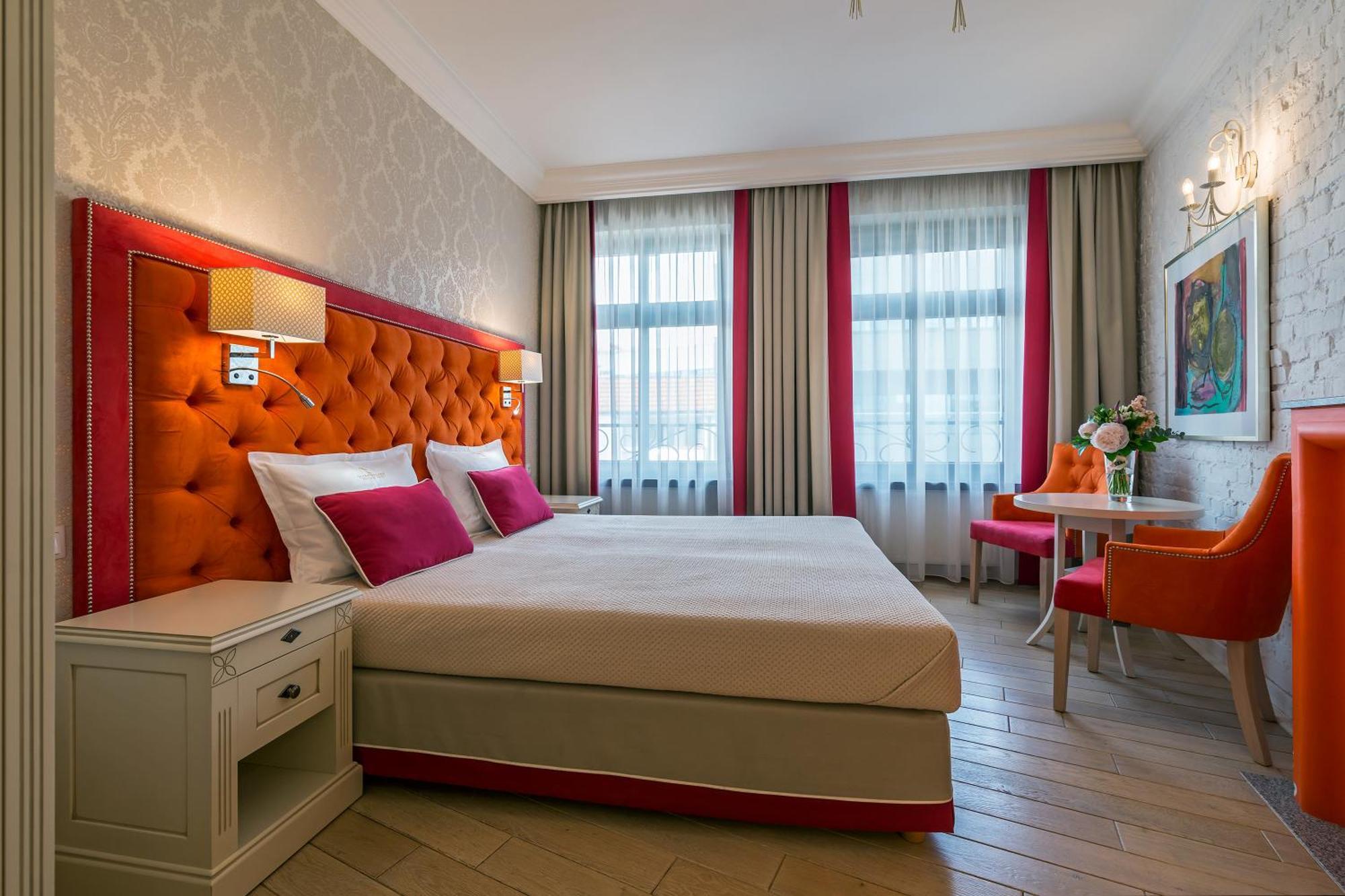 Sleepwalker Boutique Suites วรอตซวาฟ ภายนอก รูปภาพ