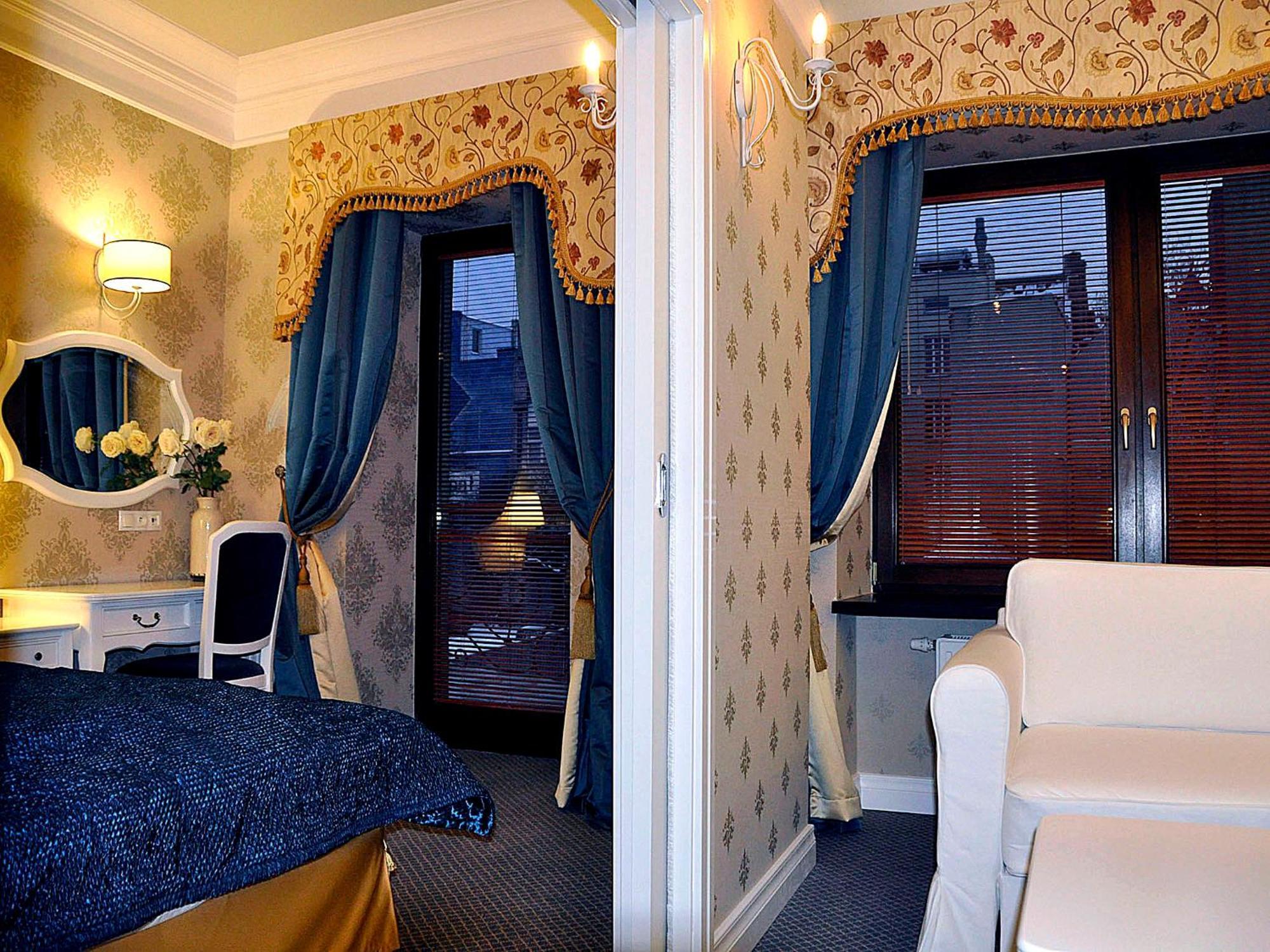 Sleepwalker Boutique Suites วรอตซวาฟ ภายนอก รูปภาพ