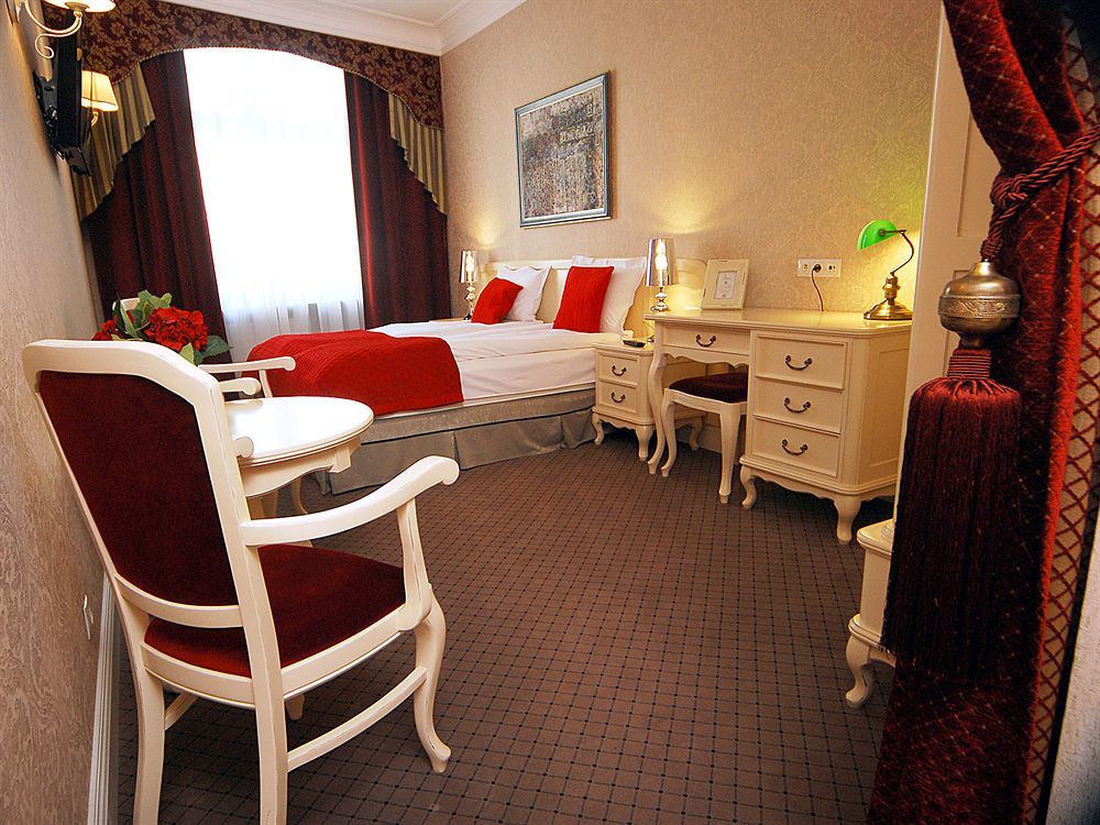 Sleepwalker Boutique Suites วรอตซวาฟ ภายนอก รูปภาพ