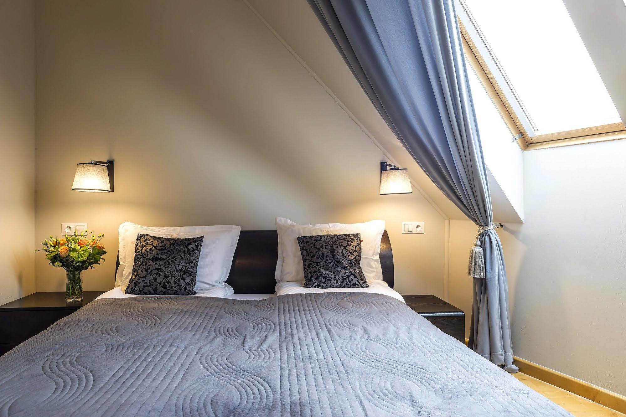 Sleepwalker Boutique Suites วรอตซวาฟ ภายนอก รูปภาพ