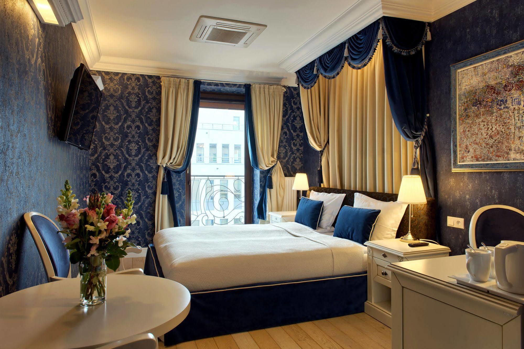 Sleepwalker Boutique Suites วรอตซวาฟ ภายนอก รูปภาพ