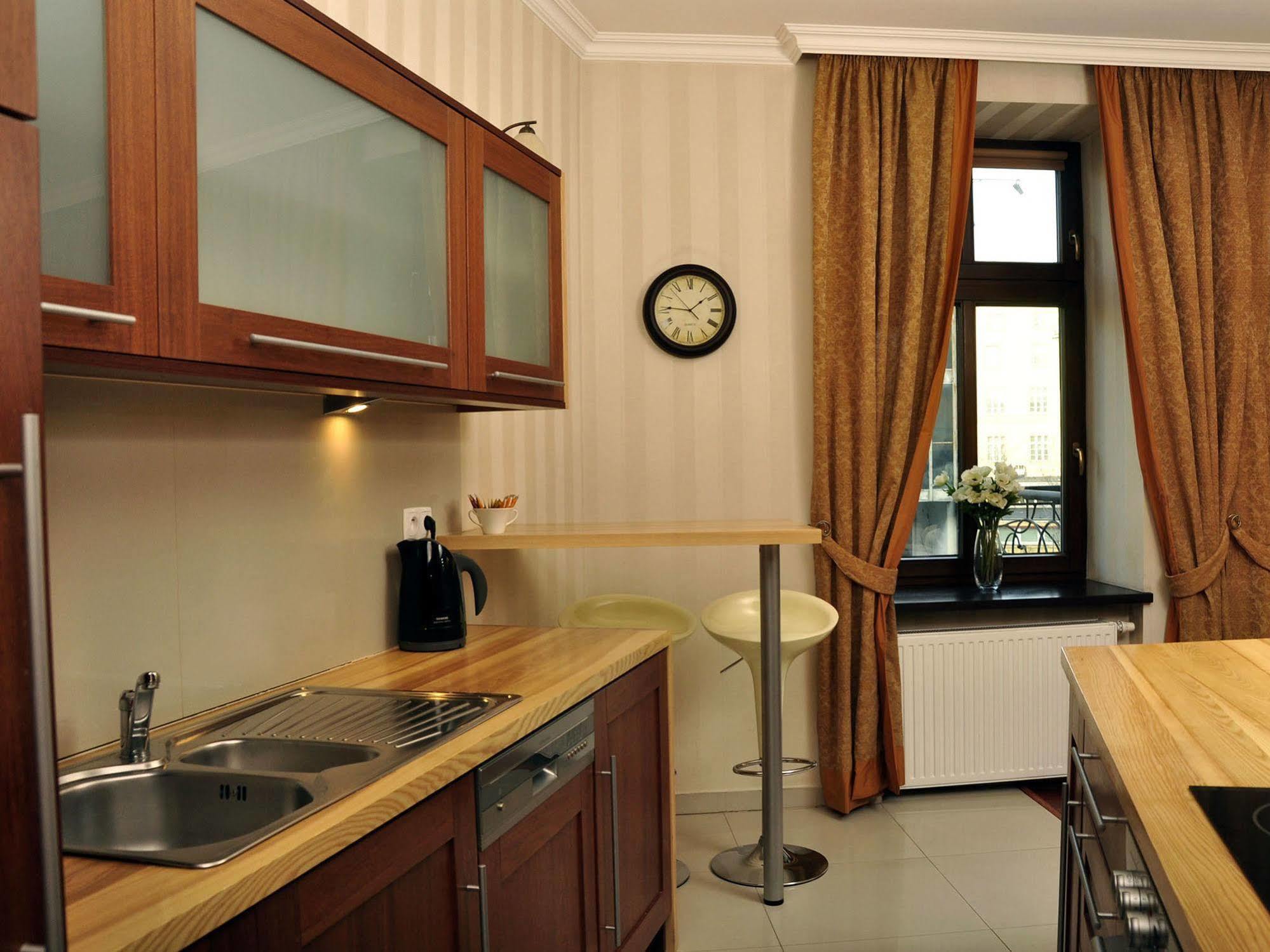 Sleepwalker Boutique Suites วรอตซวาฟ ภายนอก รูปภาพ