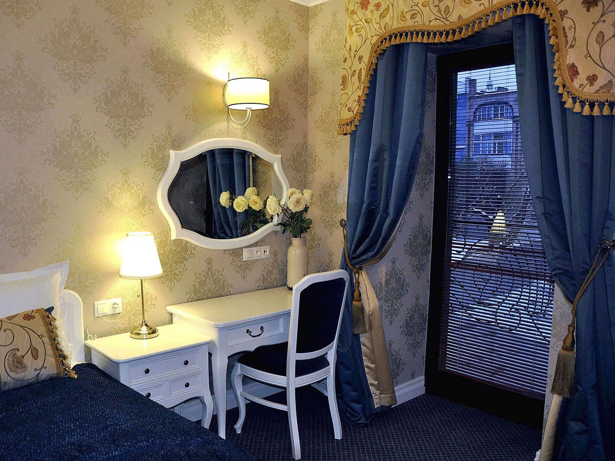 Sleepwalker Boutique Suites วรอตซวาฟ ภายนอก รูปภาพ
