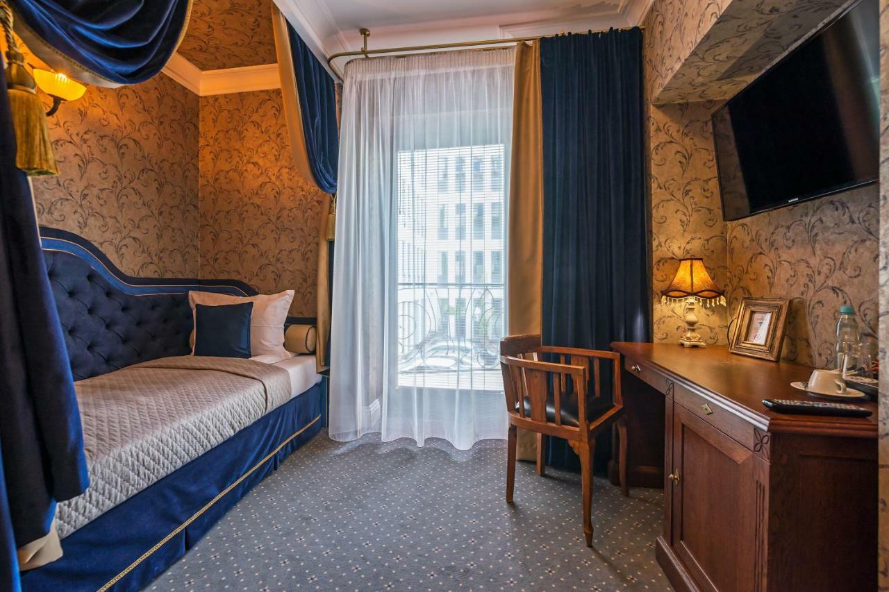 Sleepwalker Boutique Suites วรอตซวาฟ ภายนอก รูปภาพ
